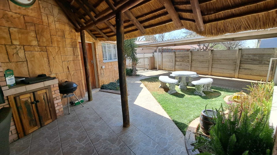 2 Bedroom Property for Sale in Fichardt Park Free State